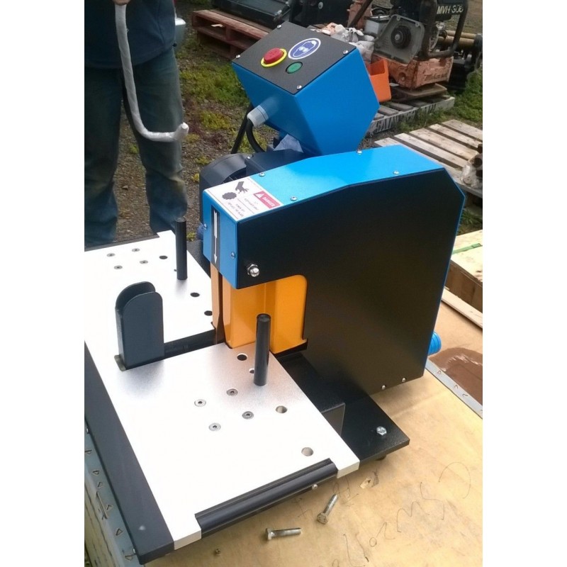 HYDRAULIC HOSE CUTTING MACHINE